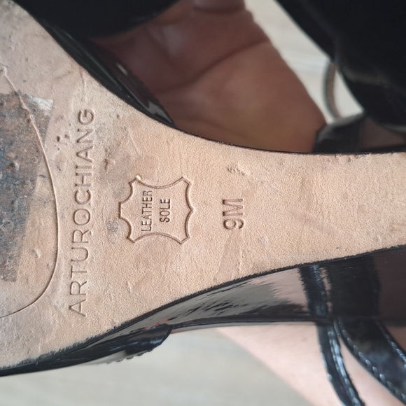 Arturo Chiang Black Patent Leather Peep Toe Ankle Strap Wedge Heels - Picture 8 of 14